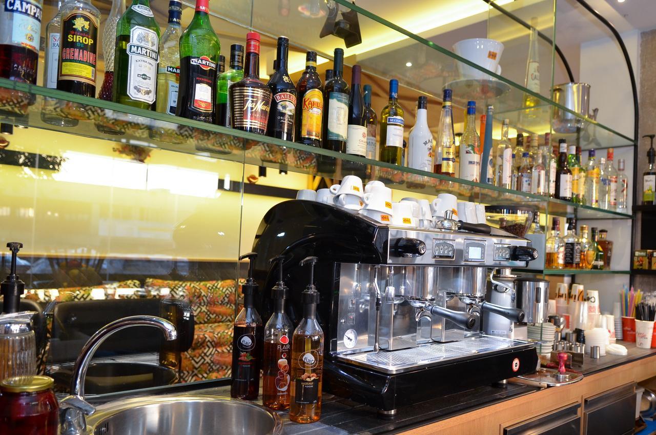 阿多尼斯城市酒店 帕特雷 外观 照片